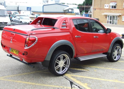 Mitsubishi L200 мицубиси