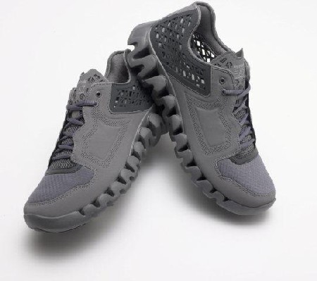 Giorgio Armani, Reebok взуття