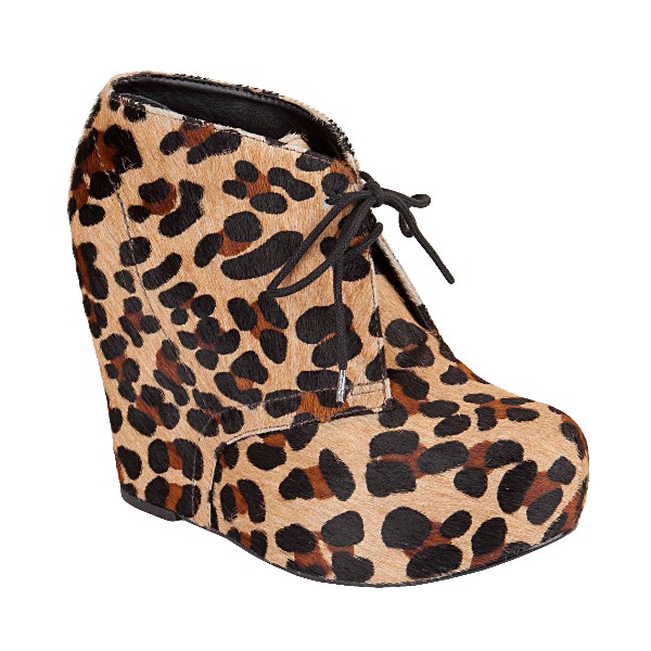 Жіноча колекція взуття Steve Madden сезону осінь зима 2011. Фото