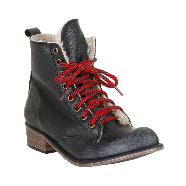Жіноча колекція взуття Steve Madden сезону осінь зима 2011. Фото