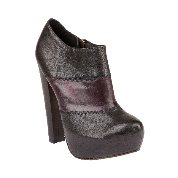 Жіноча колекція взуття Steve Madden сезону осінь зима 2011. Фото