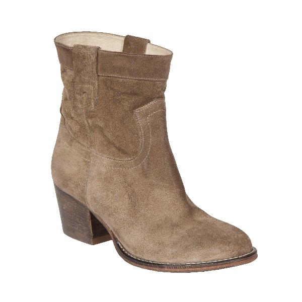 Жіноча колекція взуття Steve Madden сезону осінь зима 2011. Фото