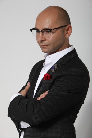 IDoL, Серж Смолин