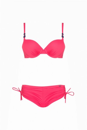Бренд Triumph представив колекцію купальників Aqua Shape Sensation 2012 width=