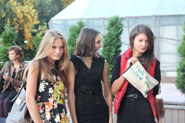 Фото отчет с Live-презентации коллекции L’UVE FW 2012-13 SIMULATED MIND
