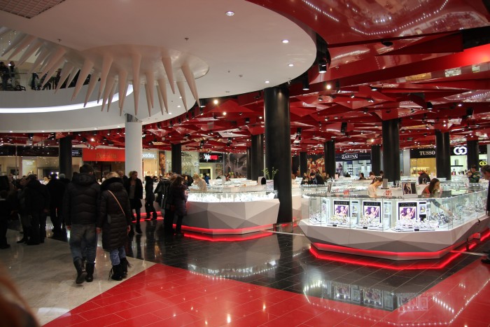 Обзор торгового центра Ocean Plaza. Фото