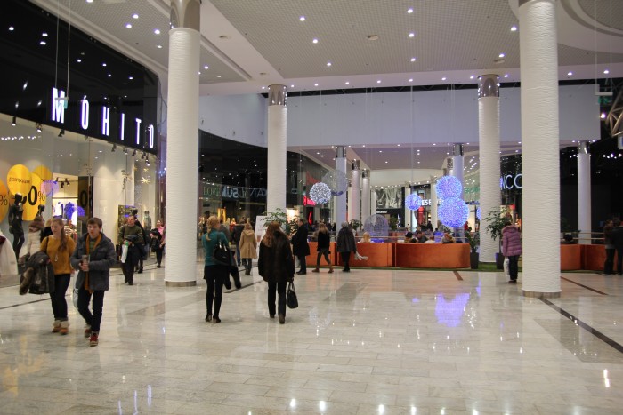 Обзор торгового центра Ocean Plaza. Фото