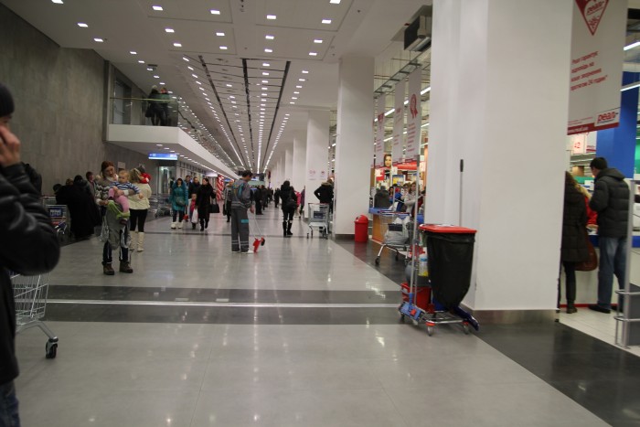 Обзор торгового центра Ocean Plaza. Фото