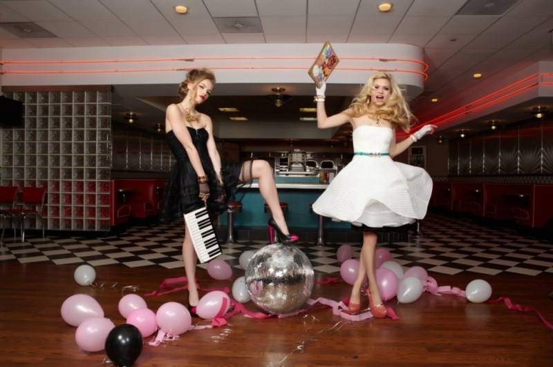 Фотосессия от Betsey Johnson, новой коллекции сезона весна-лето 2013
