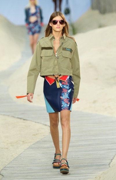 Женская коллекция Tommy Hilfiger Весна 2014, очень много фотографий!