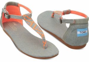 Toms