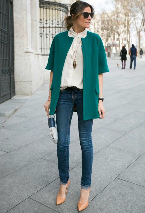 uzkie-djinsi-bluza